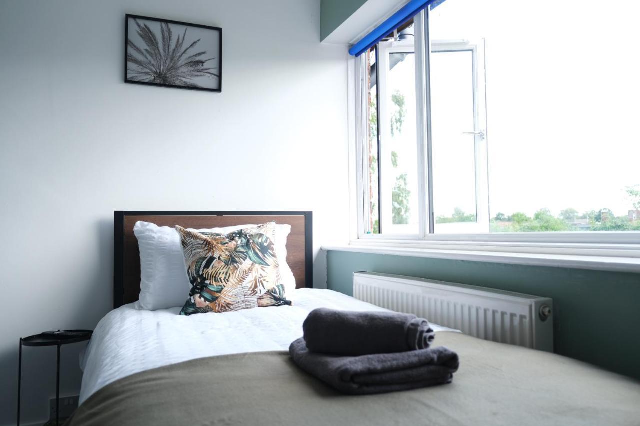 Bee Stays - Northway House ワーリントン エクステリア 写真
