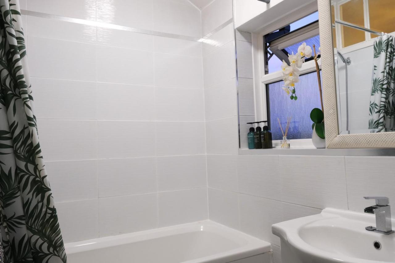Bee Stays - Northway House ワーリントン エクステリア 写真